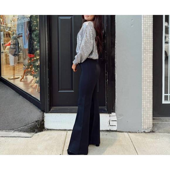 NEW MOLLY BRACKEN sequin open back sweater in silver grey - Picture 6 of 7